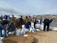 Volunteers on 4-8