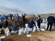 Volunteers on 4-8