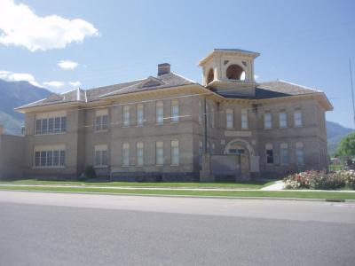 Outside front view of the Santaquin Chieftan Museum 